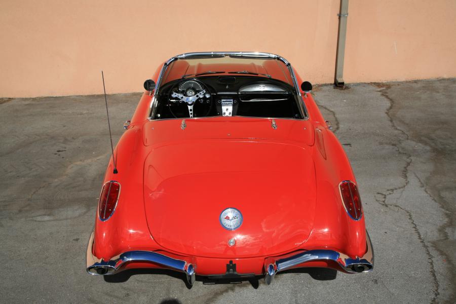  Chevrolet Corvette 1960 года  (фото 17 из 34)